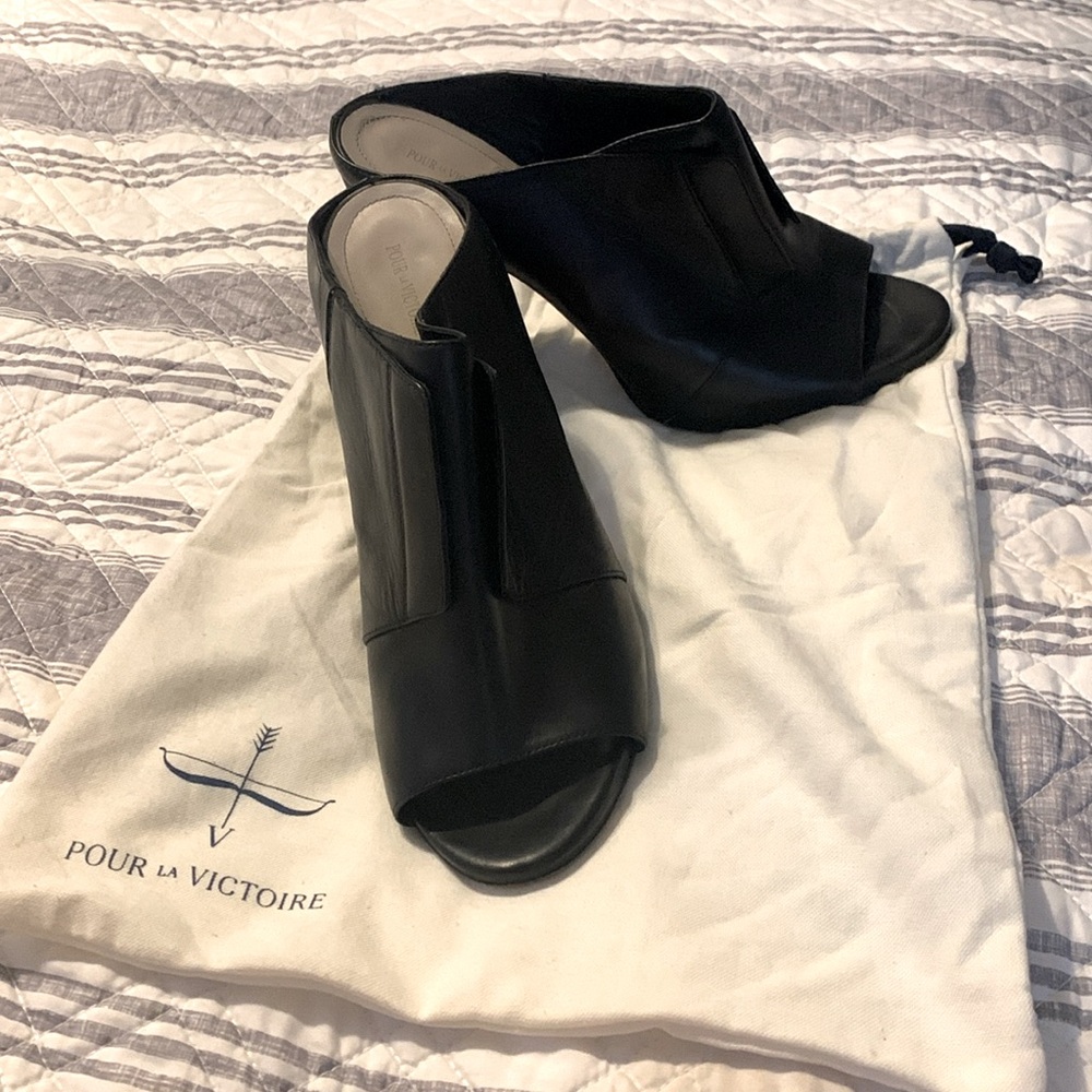 Pour la victoire shoes